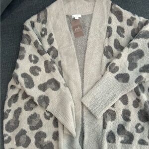 Gray Leopard Print Women Sweater J Jill